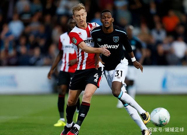 蜂鸟电竞赛事-清晨里昂备战葡超，更衣室发声细节曝光，信心回归，纪律约束更严格-蜂鸟电竞赛事